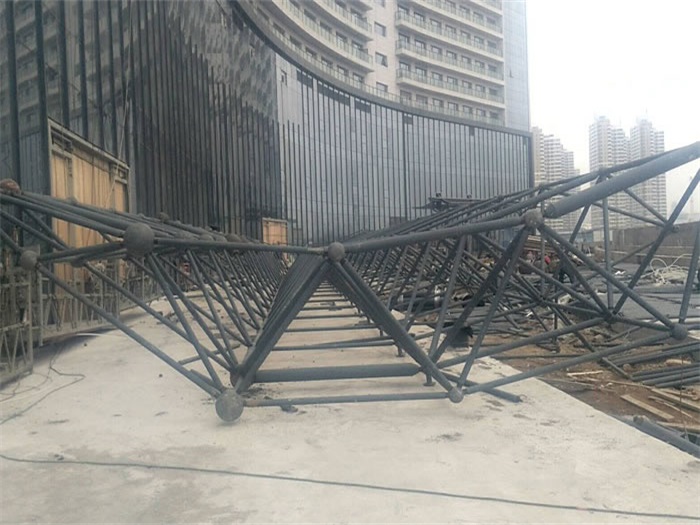 鹤壁万豪酒店雨棚网架